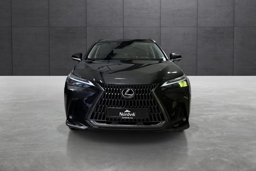 Bilde 2 av Lexus NX 450h+ Executive tech - 74km WLTP - 4WD