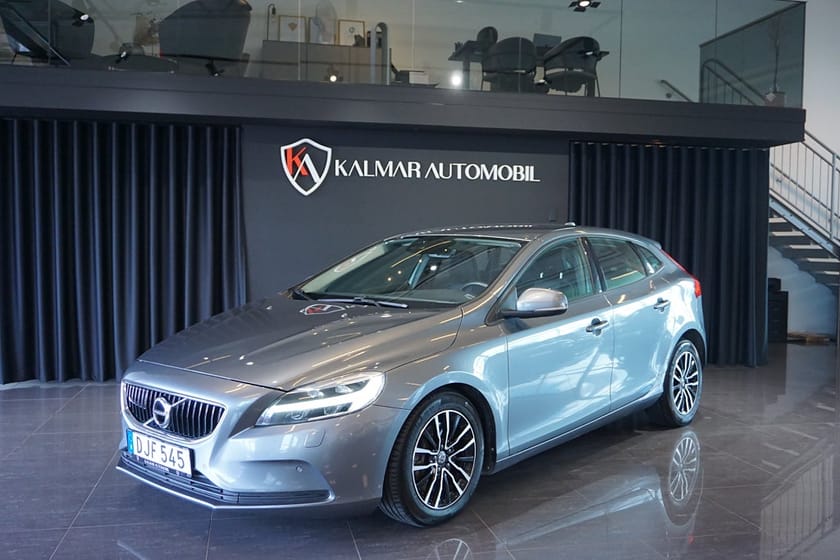 Bild 1 av Volvo V40 D2 Geartronic Momentum 120hk VOC Navi Blis Adaptiv