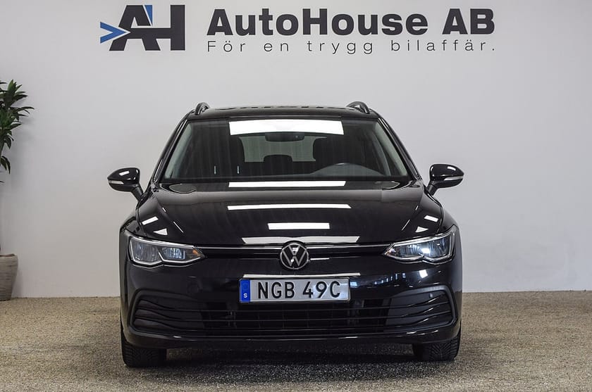 Bild 4 av Volkswagen Golf Sportscombi 1.5 eTSI Värmare Drag Backkamera Cockpit