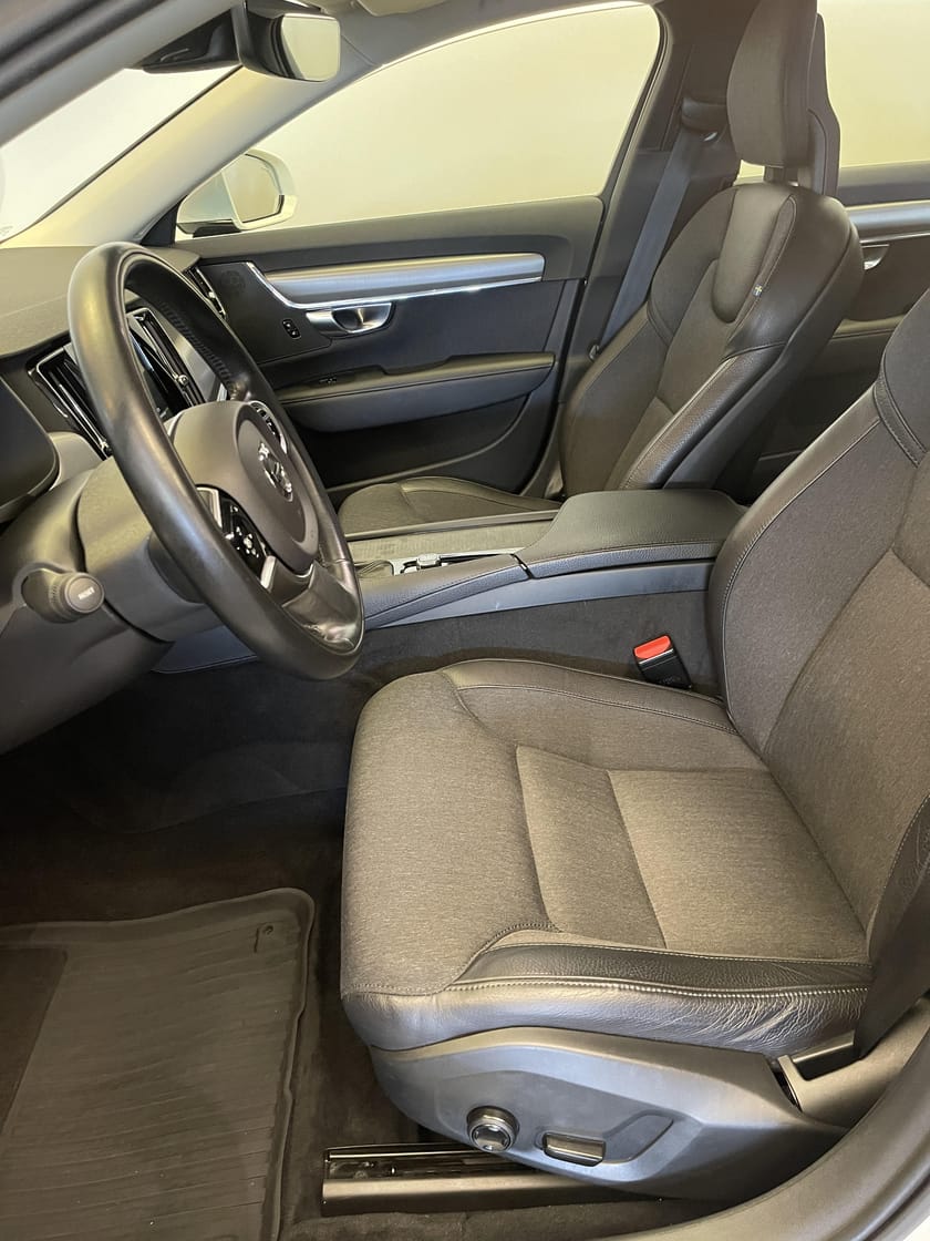 Bild 5 av Volvo V90 D3 Business Advanced / Dragkrok / Navigation /