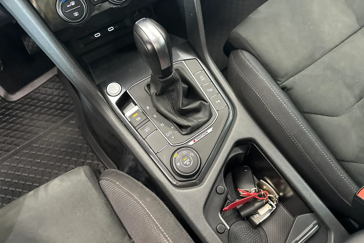 picture of a car