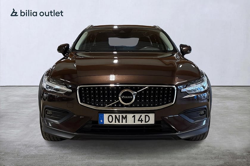 Bild 3 av Volvo V60 Cross Country B4 AWD Advance SE | Harman Kardon | B-Kamera | Keyless