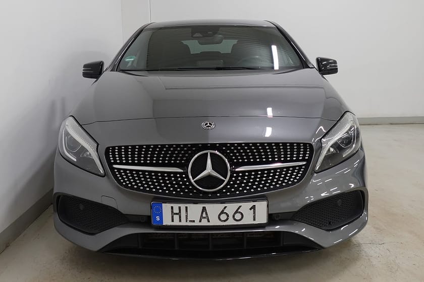 Bild 2 av Mercedes-Benz A 200 d 4MATIC 200d Keyless AMG Line D-Värmare Kamera H/K BLIS