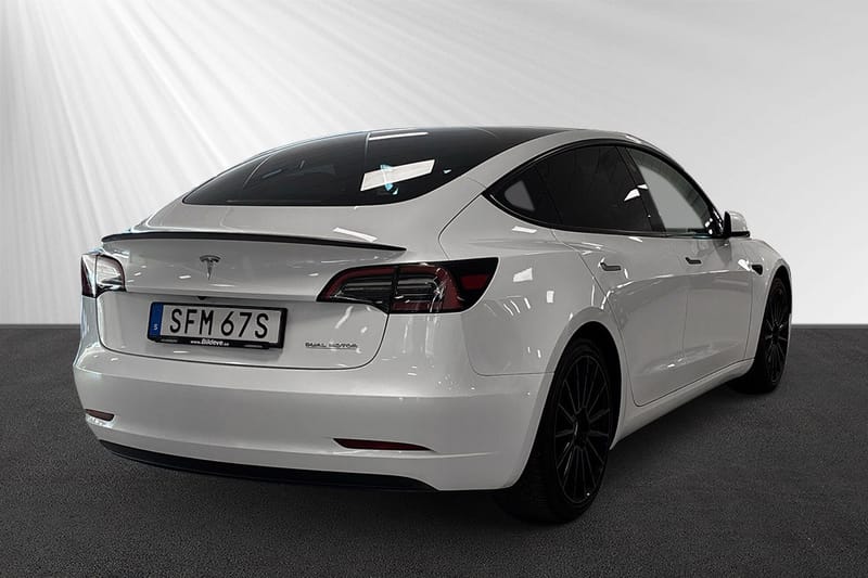 Tesla Model 3 Performance