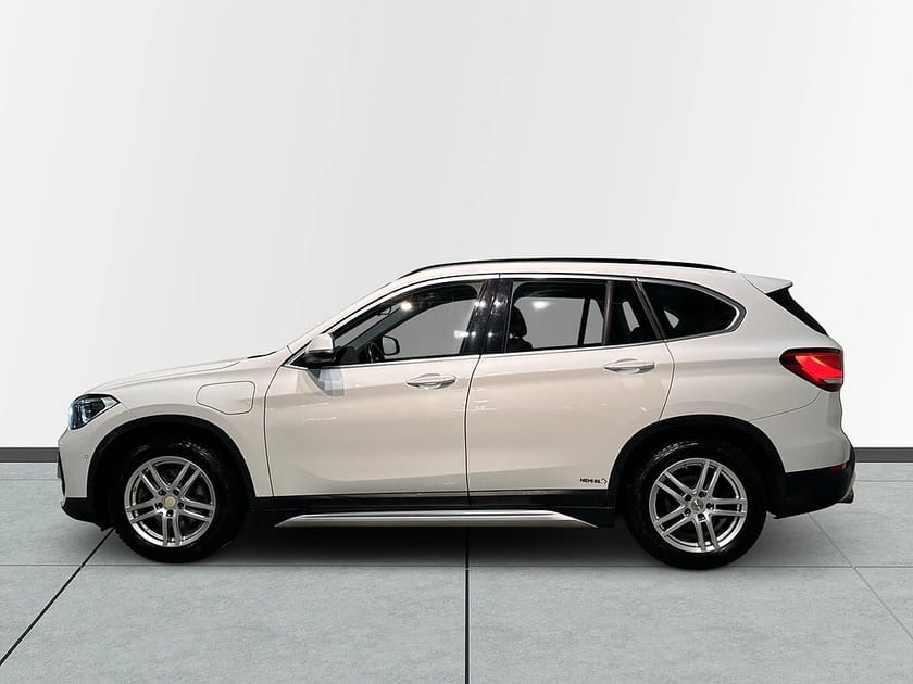 Bild 4 av BMW X1 xDrive25e Steptronic xLine Drag Psens HuD GPS SoV