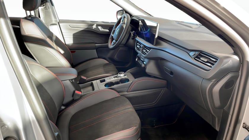 Bild 3 av Ford Kuga Plug-In Hybrid ST-LINE X 2.5 243hk Black Edition Drag