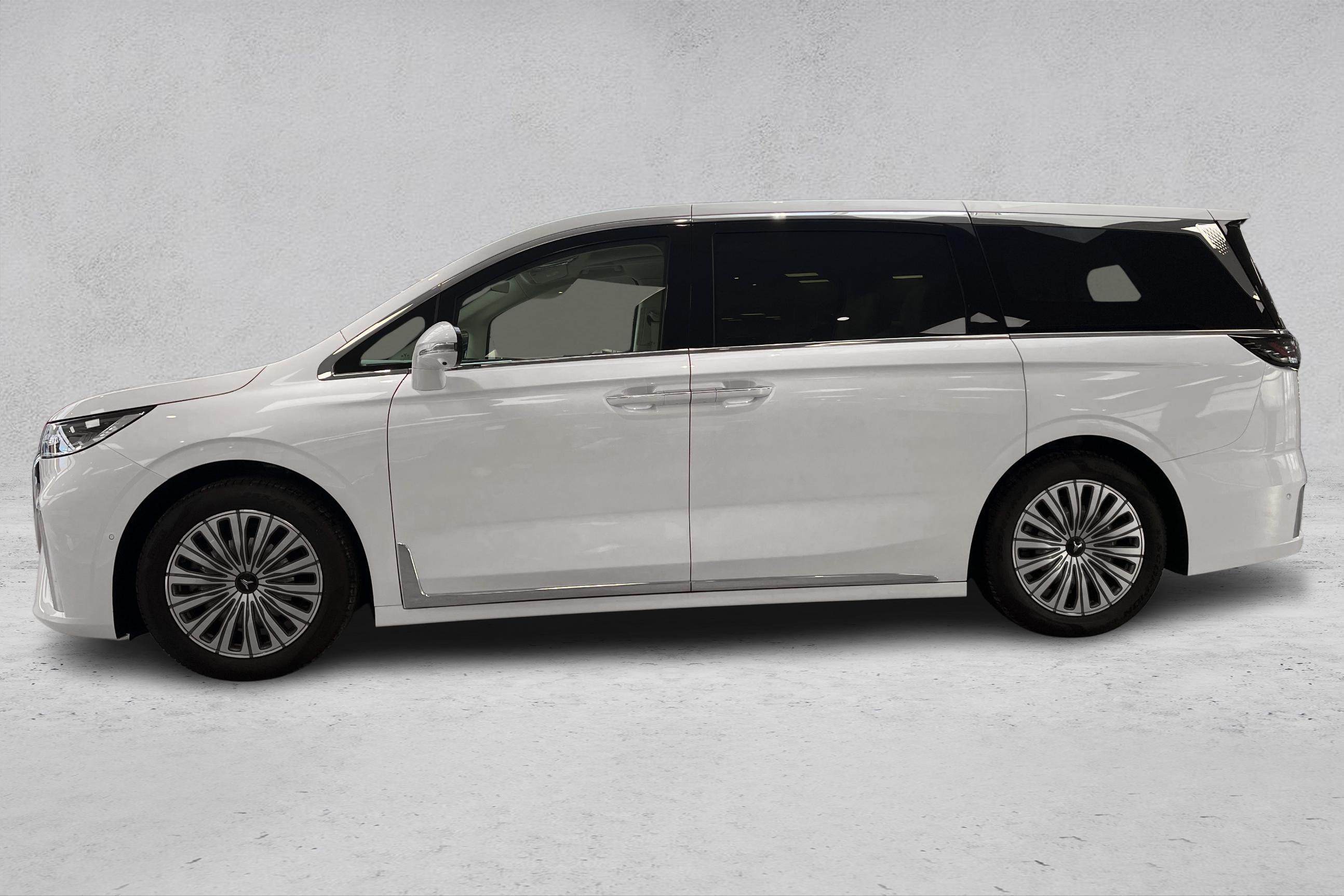 Thumnail bilde 1 av Voyah Dream