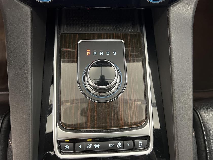 Bild 5 av Jaguar F-Pace 20d AWD 2.0D 180hk M-Värm Cockpit Skinn Pano 0.53l