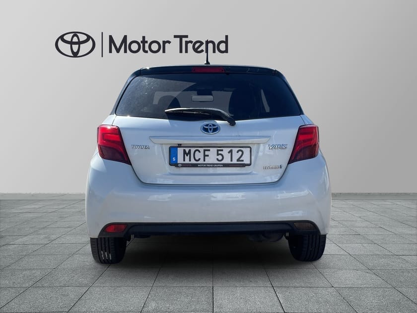 Bild 5 av Toyota Yaris Hybrid e-CVT 101hk,Style Bi-Tone,Automat