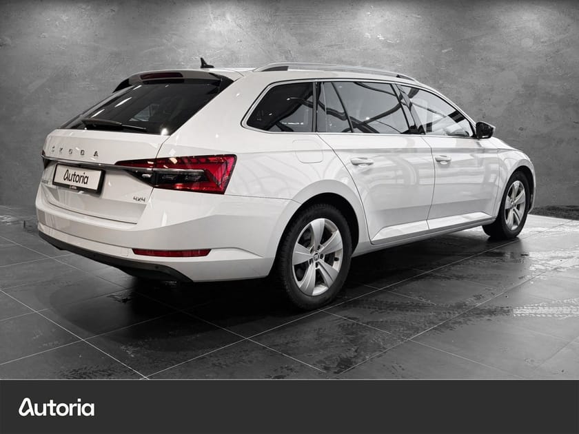 Bilde 2 av Škoda Superb Stasjonsvogn Sup3fl stv styl d200 4x4dsg7