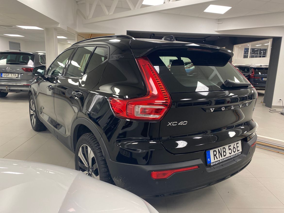 Volvo XC40 2023 - miniatyr 3