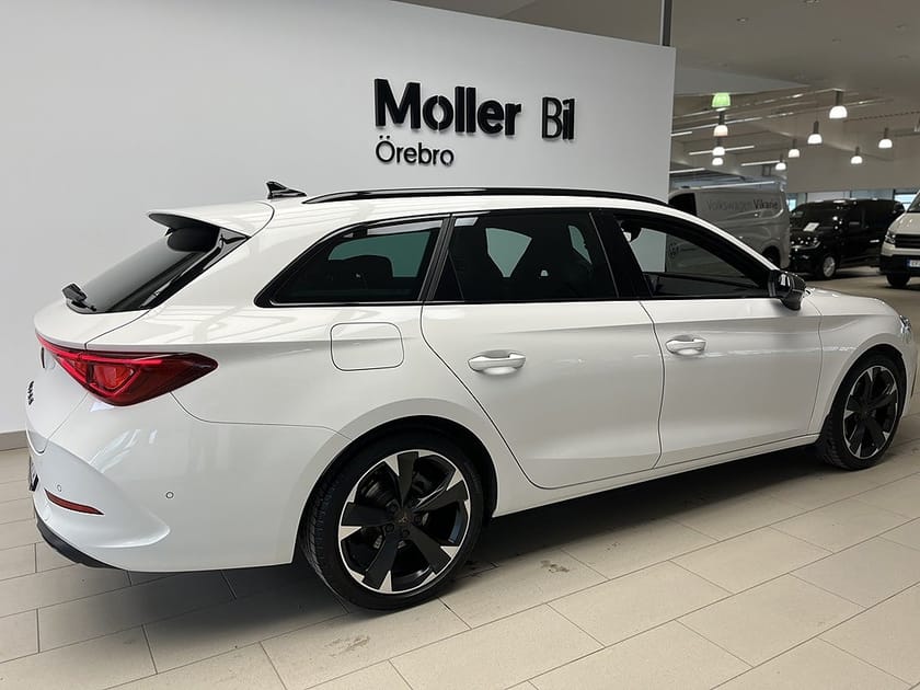Bild 2 av CUPRA Leon Sportstourer 1.5 eTSI DSG 150hk I Bkamera/Elbakluc
