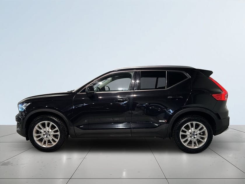 Bild 4 av Volvo XC40 T3 Momentum Pro Psens Pvärm Rattvärme Cockpit S/V-hjul