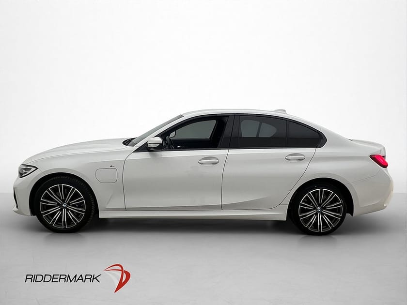 Bild 4 av BMW 330e Sedan 292hk M Sport HiFi Navigation Rattvärme MOMS