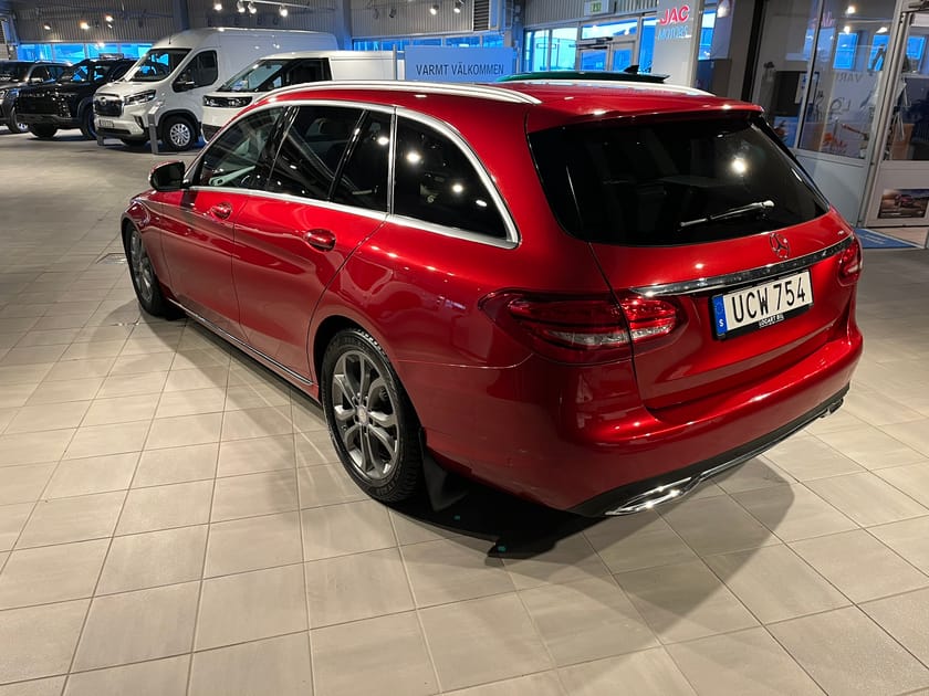 Bild 4 av Mercedes-Benz C 250 T d BlueTEC 4MATIC 4M AMG Line Luftfjädring Mvärm Drag Pano S&V