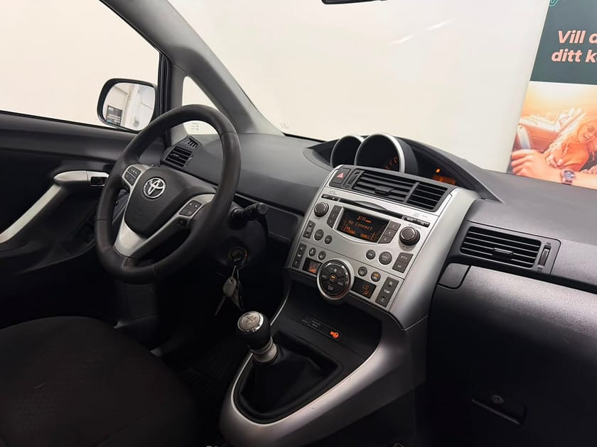 Bild 2 av Toyota Verso 1.8 Valvematic Euro 5