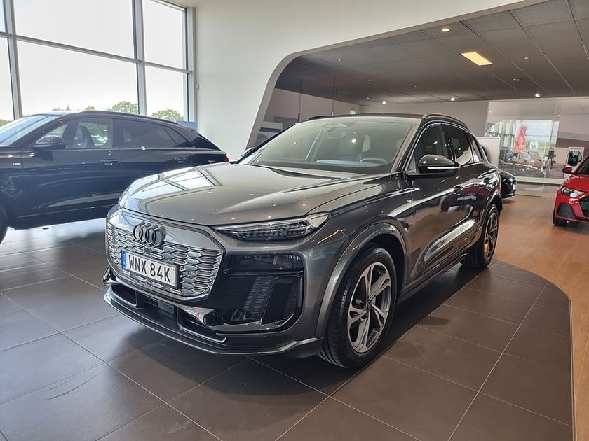 Bild 1 av Audi Q6 e-tron quattro SUV 388hk S-line