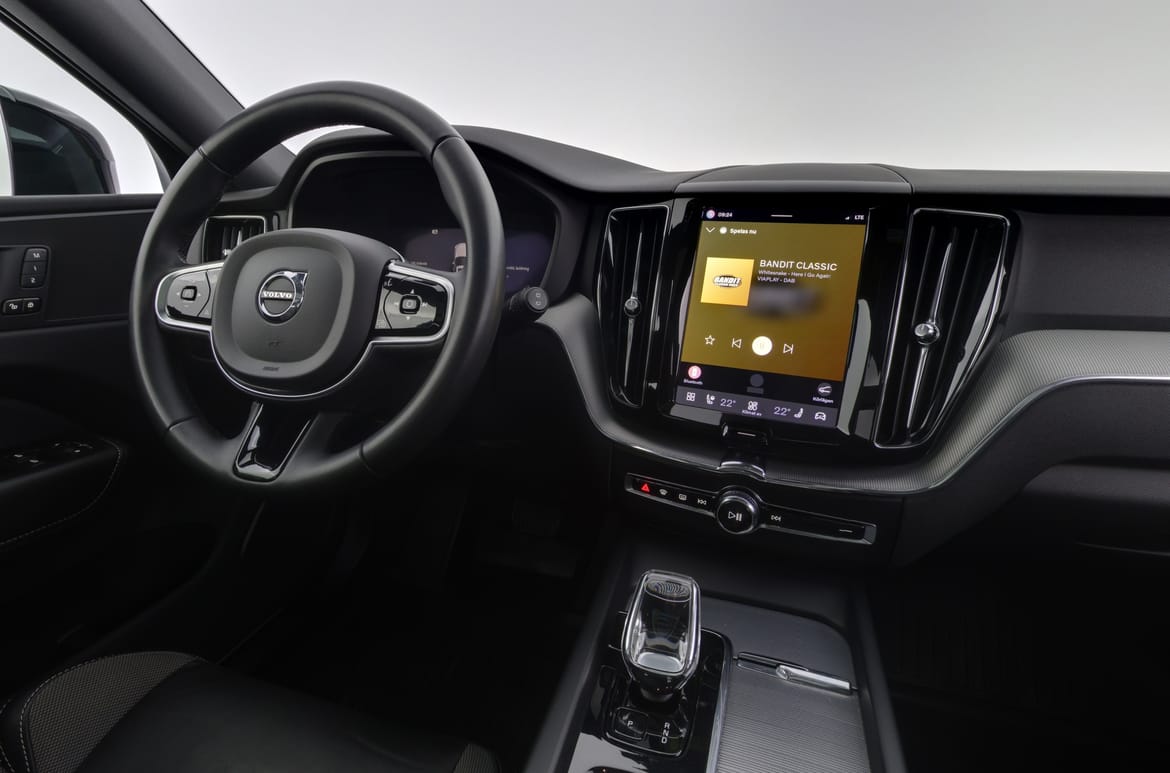 Volvo XC60 2023 - miniatyr 8