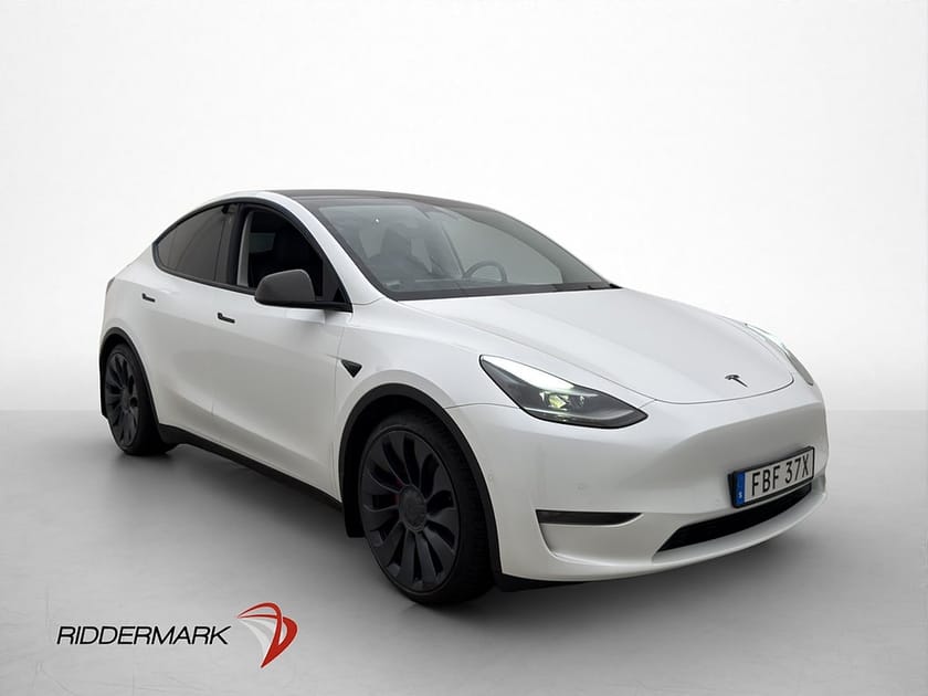 Bild 2 av Tesla Model Y Performance AWD Dragkrok Autopilot Svensksåld