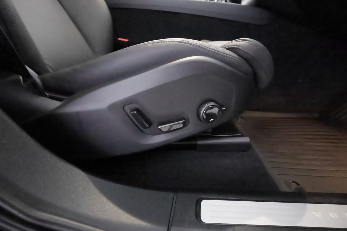 Volvo XC60 2025 - miniatyr 16