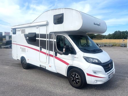 Capron Campervan Fiat Sunlight A68, 6 åkande, Våningssäng, 3500 kg