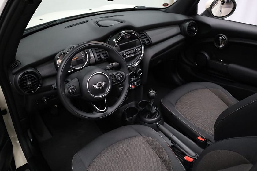 Bild 3 av MINI Cooper Cabriolet Pepper  5490 Mil