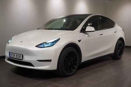 Tesla Model Y Long Range AWD Panorama B-Kamera Navi Elbaklucka