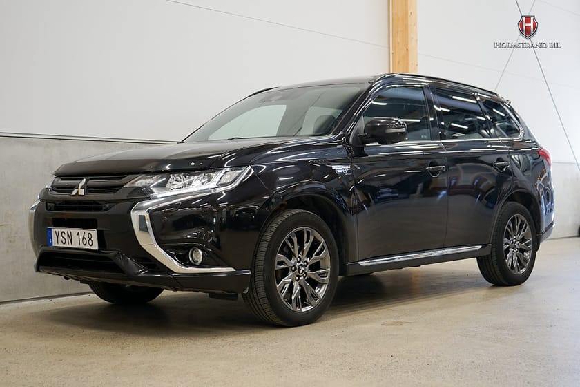 Bild 3 av Mitsubishi Outlander PHEV CVT Edition 100 Drag P-värme Taklucka Läder 360