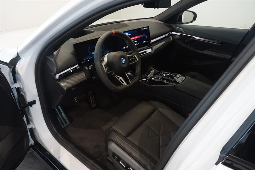 Bild 2 av BMW i5 M60 xDrive Touring M-Sport Pro Innovation Panorama