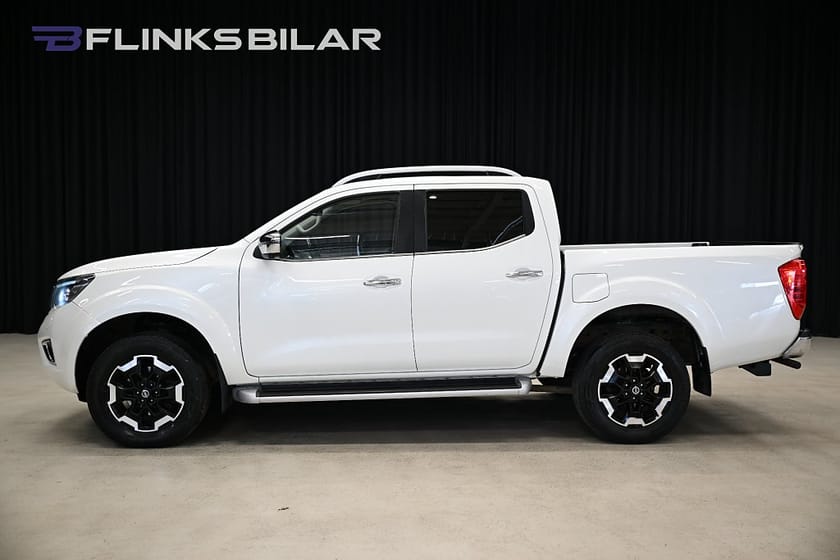 Bild 2 av Nissan Navara Dubbelhytt 190HK Automat|Tekna|Drag|FjärrstyrdVärmare|Moms|SeUtr!