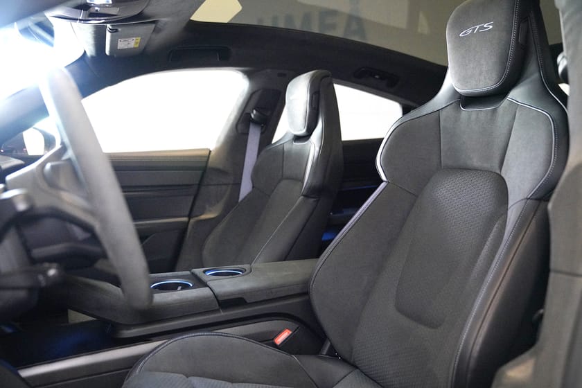 Bild 3 av Porsche Taycan GTS / 15 000kr laddning / VAT