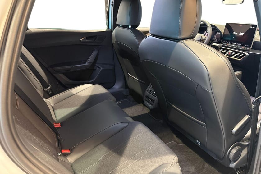 Bild 5 av CUPRA Leon Sportstourer 1.5 eTSI DSG7 INK EDGE&Metalliclack/OMGÅENDE LEV