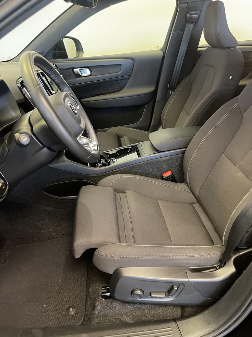 Bild 5 av Volvo XC40 Recharge Single Motor Plus / Dragkrok / Navigation / Backkamera /