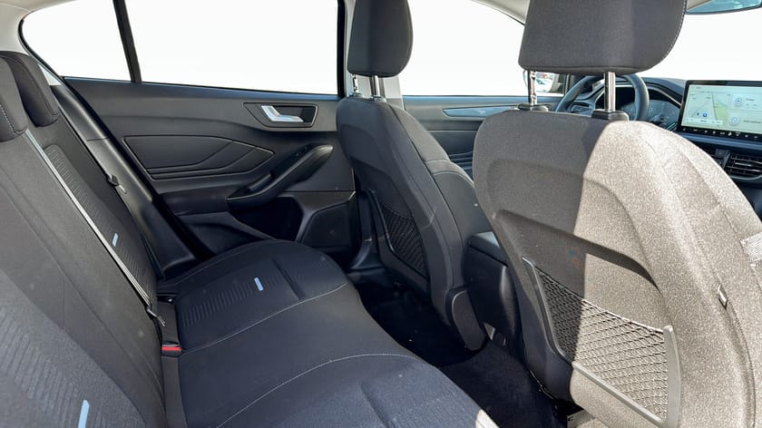 Bild 5 av Ford Focus Active 1.0 Ecoboost 125hk LÅGMILARE | Carplay | Rattvärme