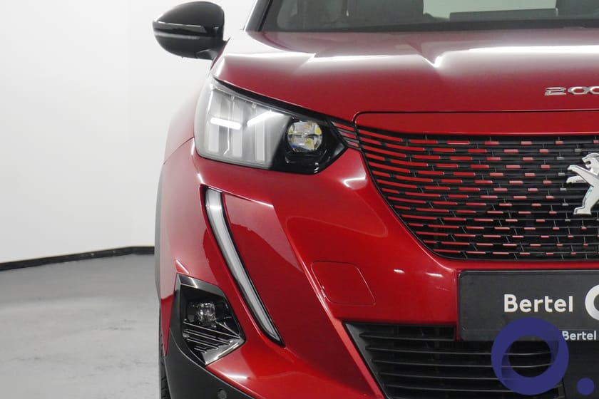 Bilde 4 av Peugeot e-2008 GT 136 hk