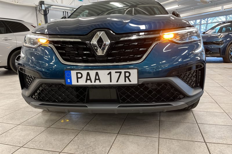 Renault Arkana E-TECH 145