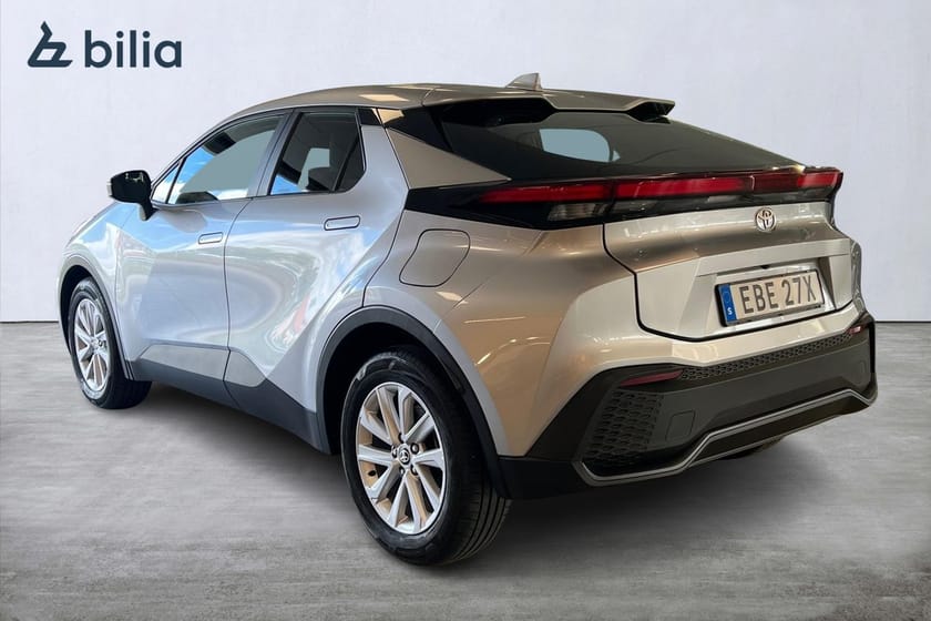 Bild 2 av Toyota C-HR Hybrid 1,8 Active Värmare Moms