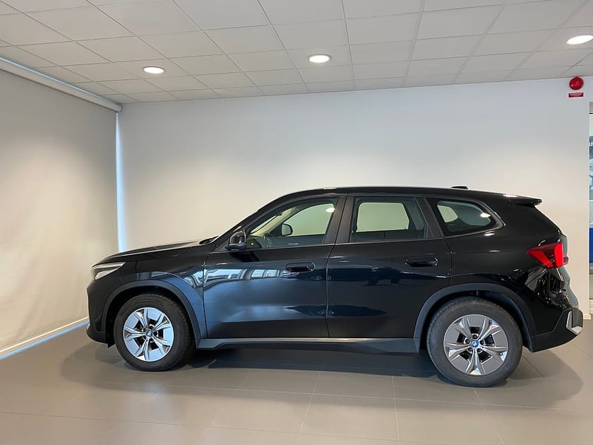 Bild 2 av BMW iX1 xDrive30 4,95% ränta Rattvärme