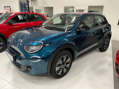 Fiat 600 Hybrid Privatleasing fr. 2595:- / Vid köp 0% Ränta o Fria vinterhjul