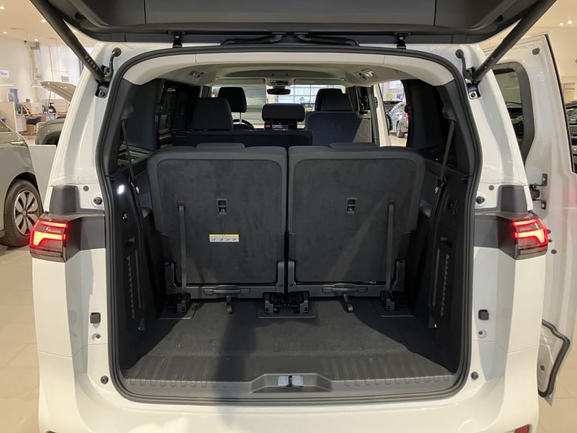 Bild 5 av Volkswagen ID. Buzz LWB Pro 7-sits 286hk