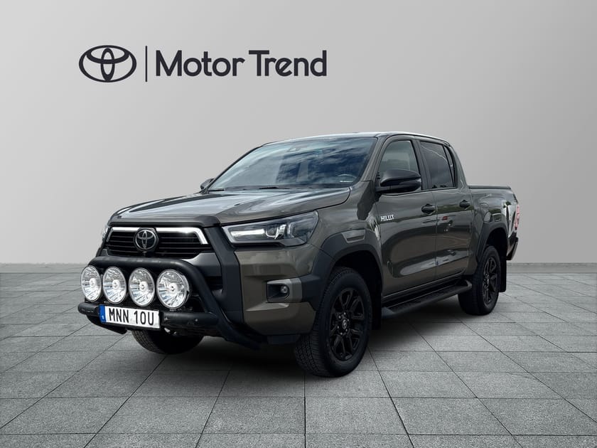 Bild 1 av Toyota Hilux Dubbelhytt 2.8 4WD 204hk,Invincible,Drag
