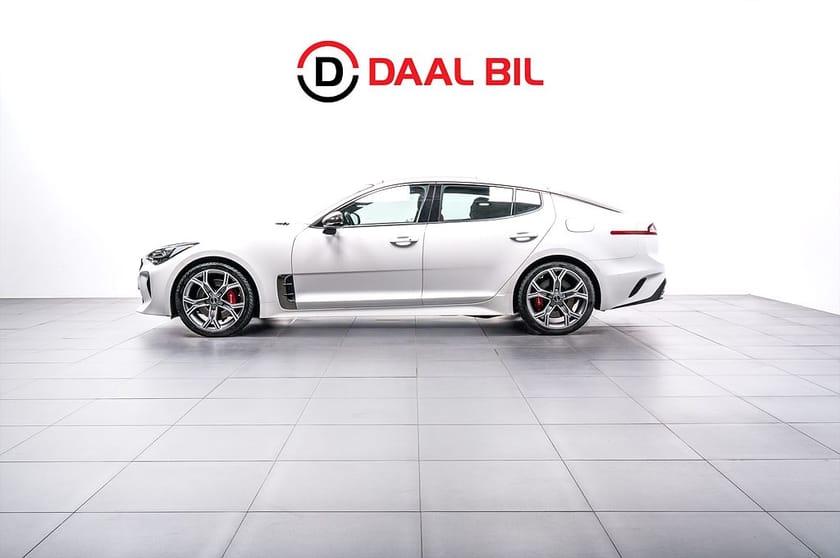 Bild 1 av Kia Stinger GT AWD 3.3 V6 T-GDI 370HK H/K® TAKLUCKA 360-KAM