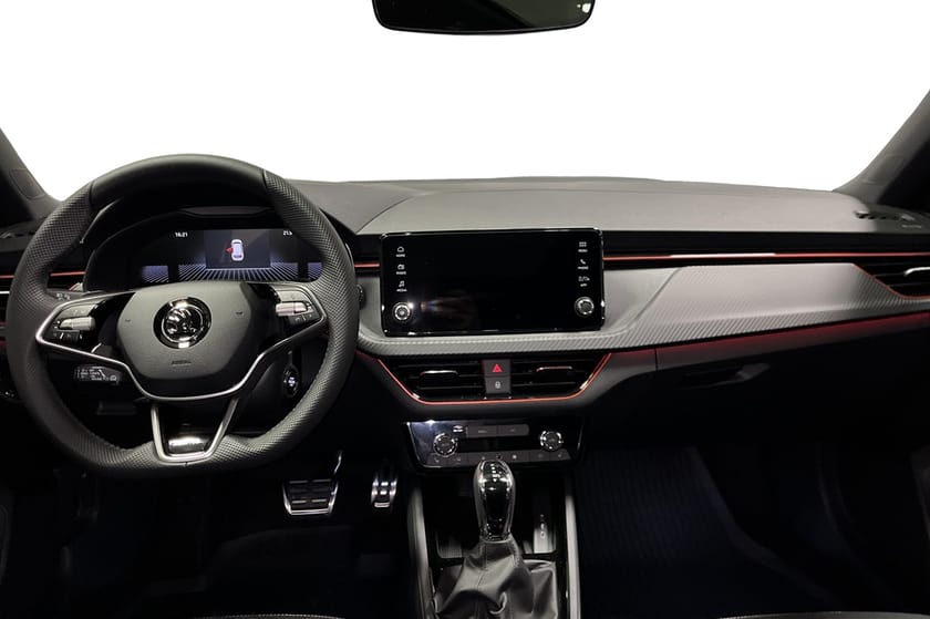 Bild 5 av Škoda Kamiq 1.0 TSI 116hk DSG Monte Carlo, Convenience, Drag