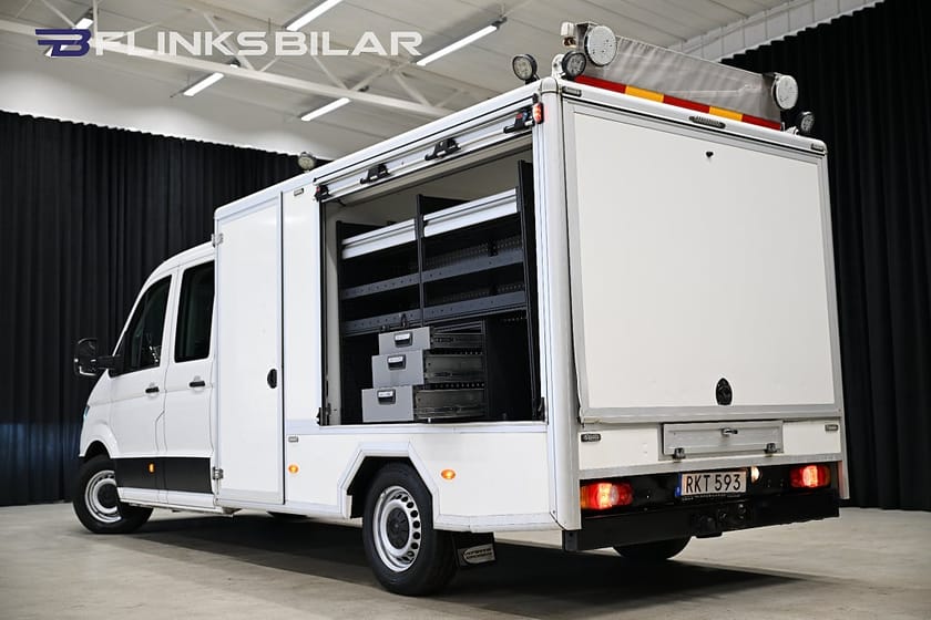 Bild 4 av Volkswagen Crafter Chassi Double Cab 177HK Dubbelhytt|Servicebil|V-Inredd|Påbyggt-skåp|SeUtr