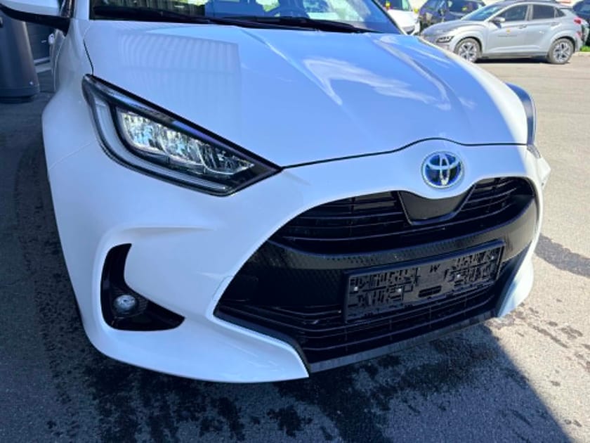 Bilde 5 av Toyota Yaris Hybrid Active Tech I Lav km I Kompl. service I