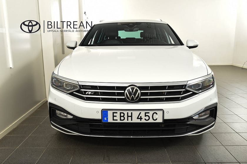 Bild 5 av Volkswagen Passat Sportscombi SC 2.0 TDI 4M GT R-line Drag Värmare Cockpit