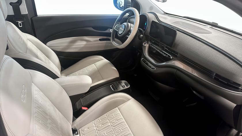 Bild 3 av Fiat 500e BEV LA PRIMA PLUS