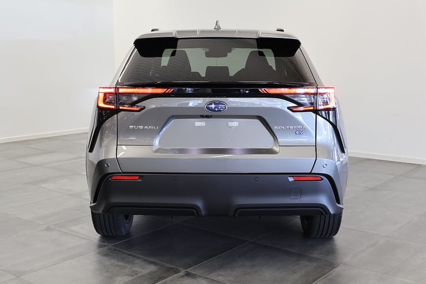 Bild 4 av Subaru Solterra 72.6 kWh AWD Touring + Panorama Demobil