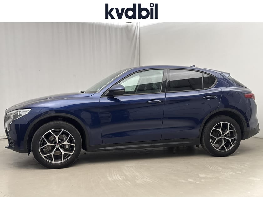 Bild 2 av Alfa Romeo Stelvio 2.0 AWD 200hk Super Läder Backkamera