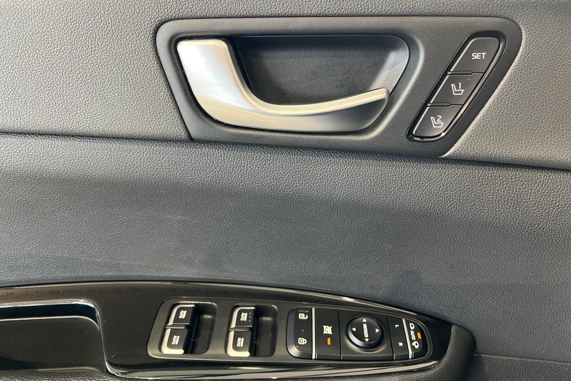 picture of a car